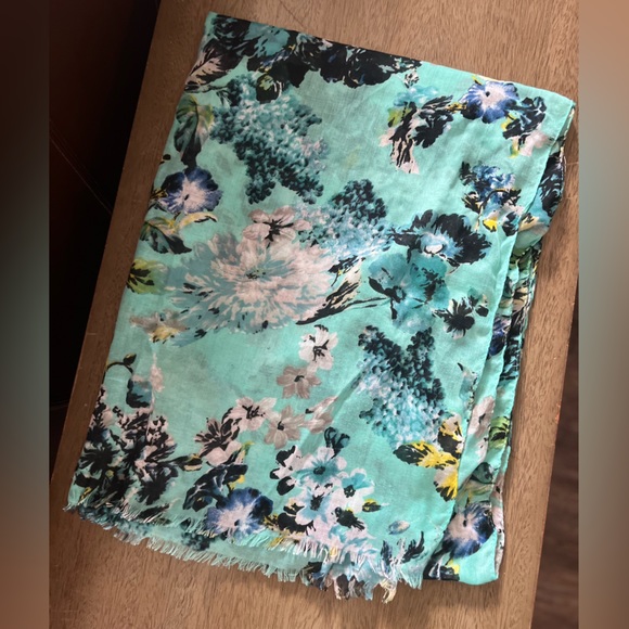 Target Women’s Floral Scarf - Picture 2 of 2